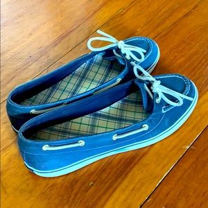 Navy blue Sperry boat shoes.  size 9.5